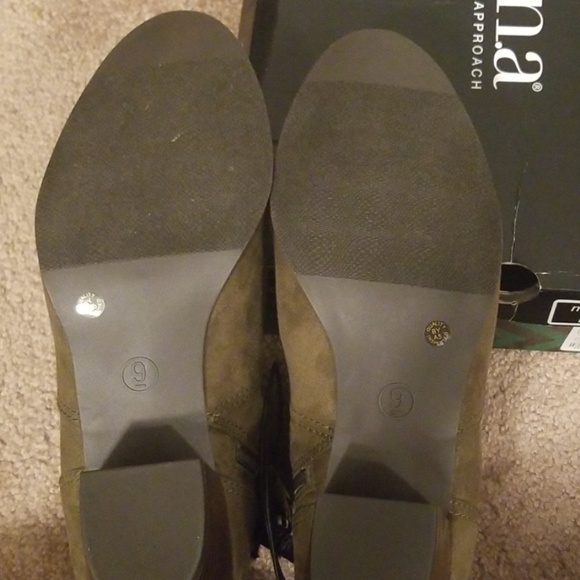 Booties - Picture 4 of 5